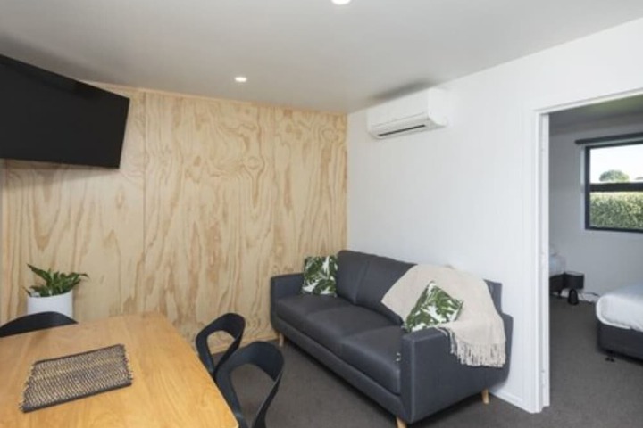 Room 43 of 85