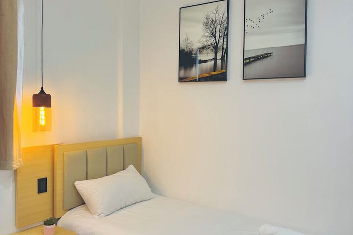 Room 101 of 339