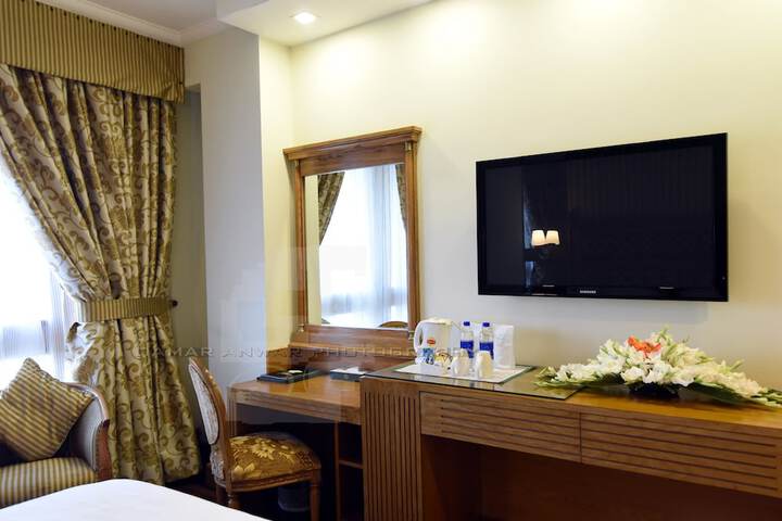 Room 16 of 53