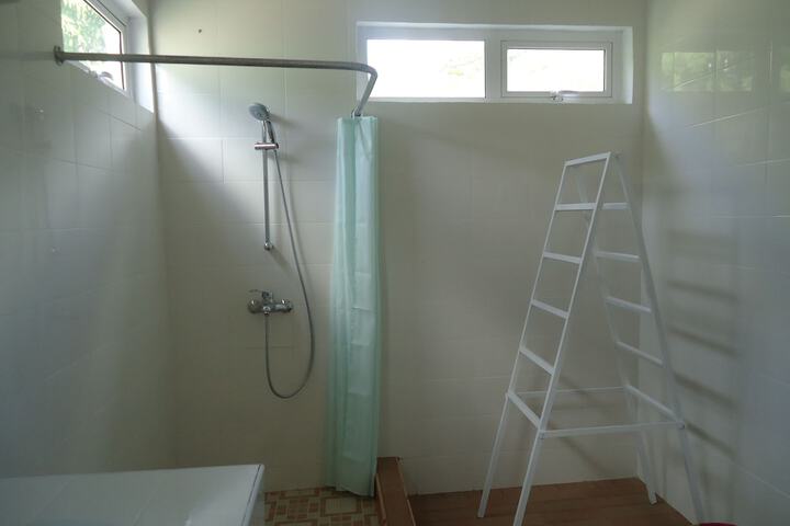 Room 15 of 15