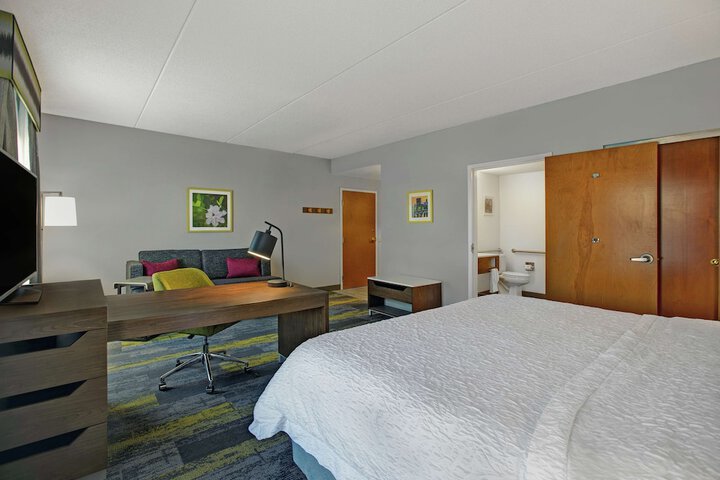 Room 10 of 44