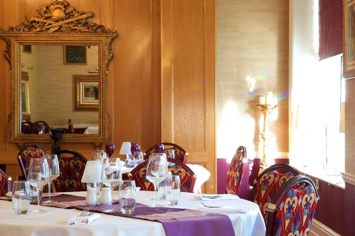 restaurant