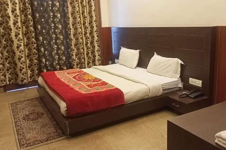 Room 15 of 59
