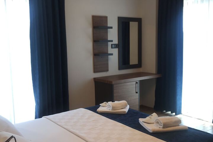 Room 22 of 45