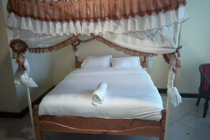 Room 2 of 15