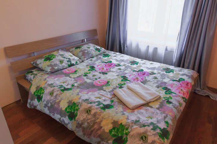 Room 5 of 20