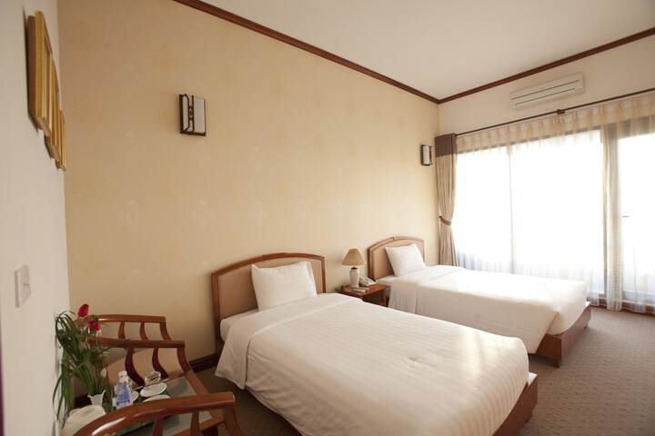Room 6 of 23