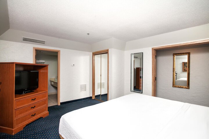 Room 81 of 175