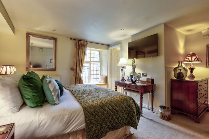Room 14 of 50