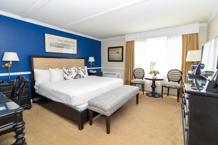 Room 3 of 20