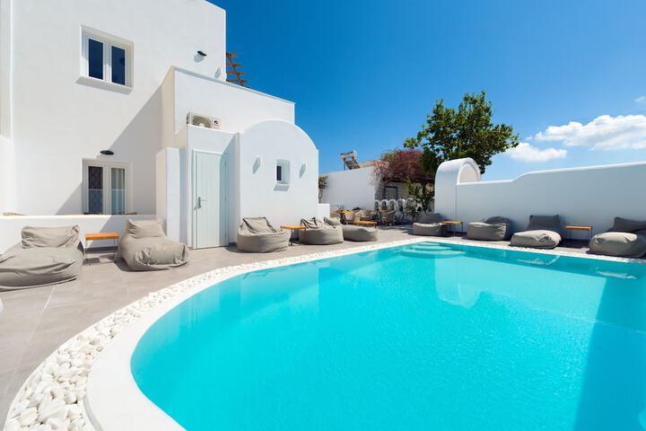 Pool 57 of 71