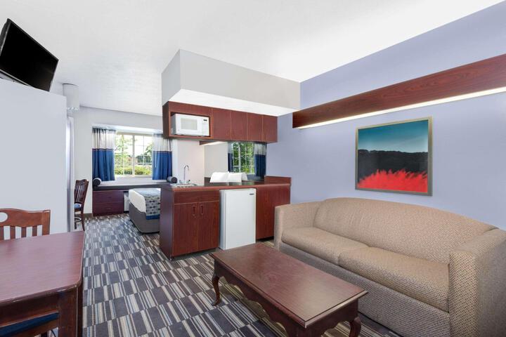 1 King Bed Mobility Accessible (2 of 9)