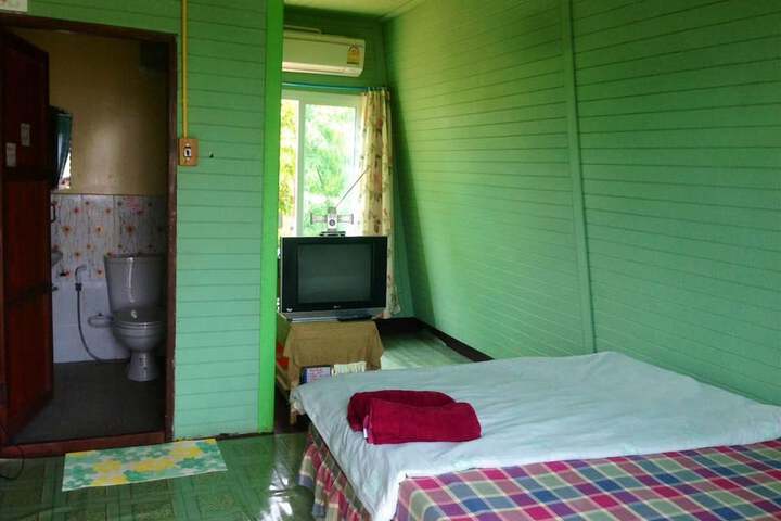 Room 3 of 21