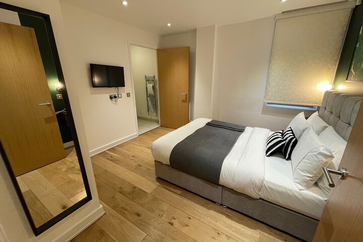 Room 47 of 296