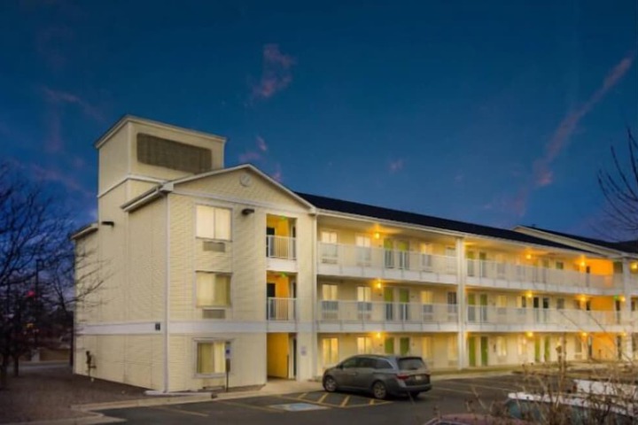 Hotel 5 of 6