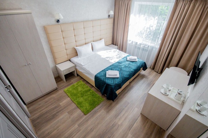 Room 9 of 48