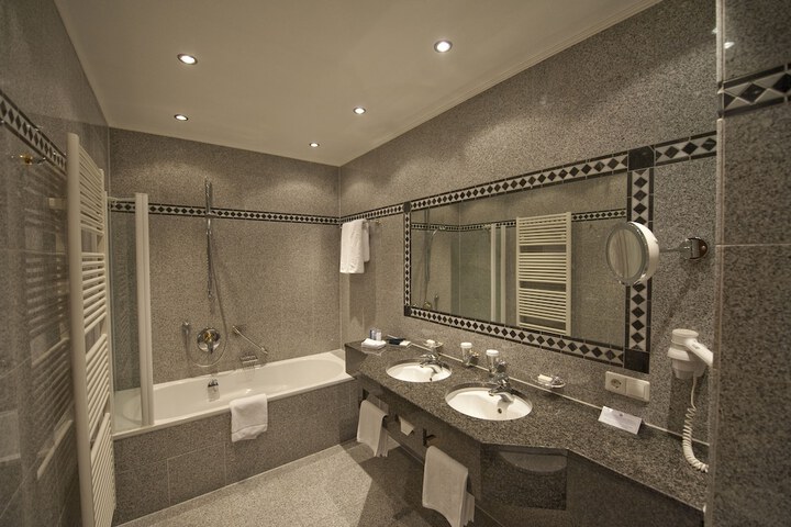 Room 60 of 91