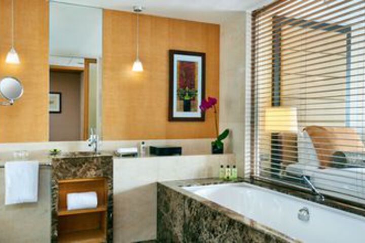 Room 44 of 93