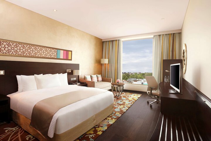 Room 20 of 74