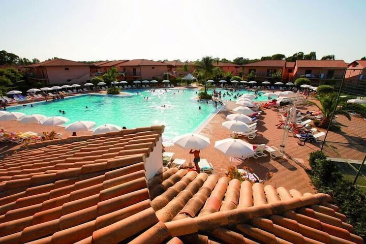 TH Porto Ada Village