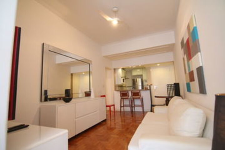 Room 4 of 5