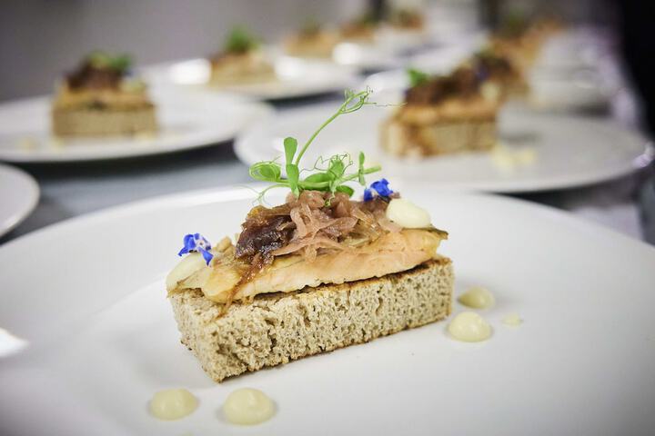 Dining 106 of 150
