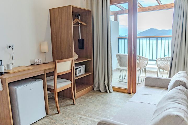 Room 54 of 118
