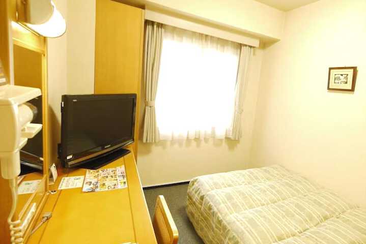Room 14 of 48