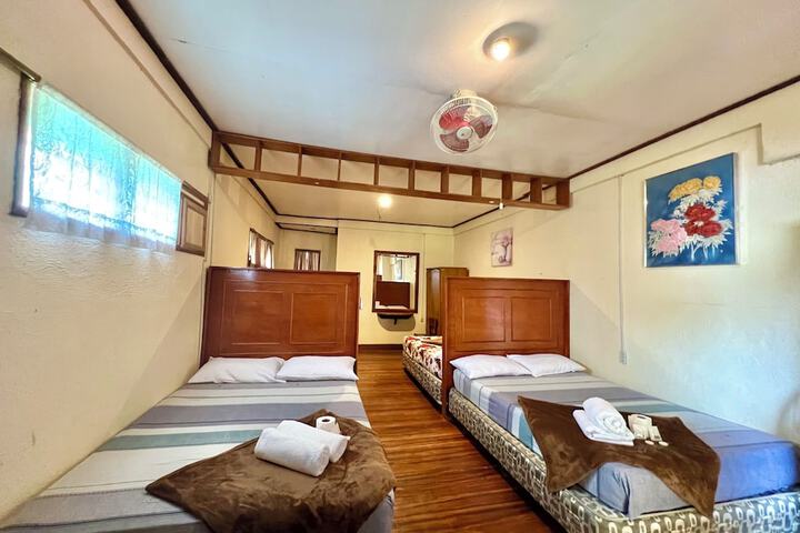 Room 5 of 81