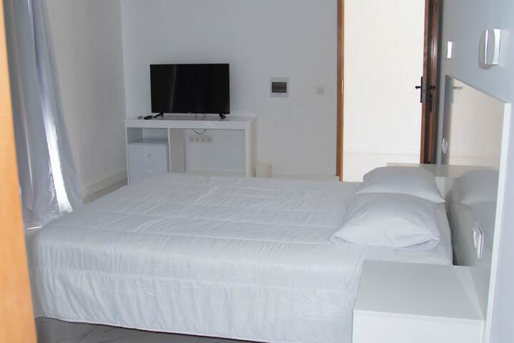Room 70 of 86