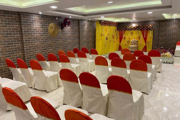 Ballroom/Hall 25 of 30