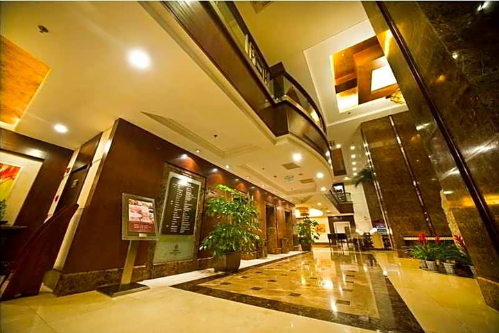 Hotel Entry