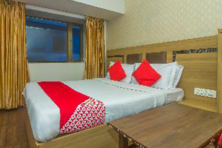 Hotel Metro Palace by OYO
