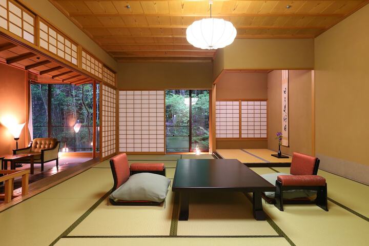 Room 25 of 214