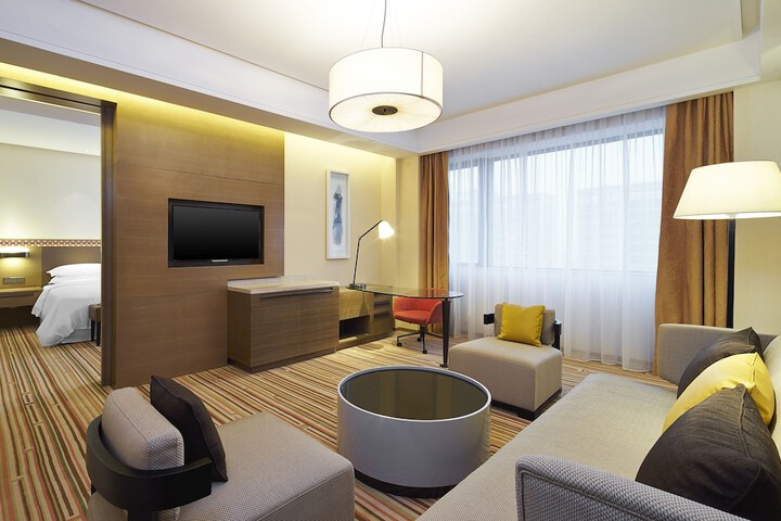 Room 8 of 41