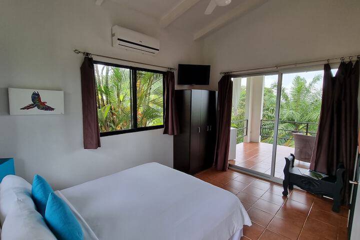 Room 9 of 39
