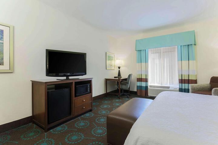 1 King Bed (14 of 19)