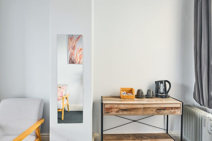 Room 11 of 35
