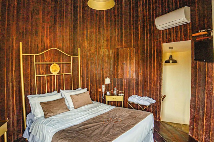 Room 29 of 122