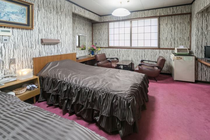 Room 19 of 85