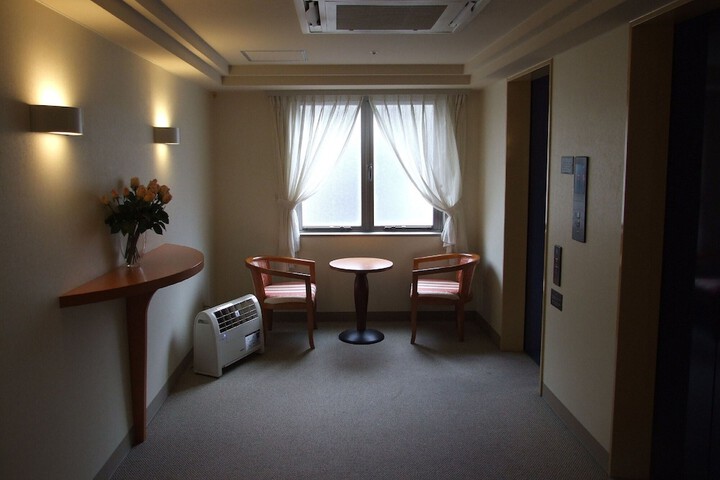 Ballroom/Hall 11 of 11