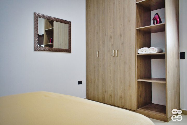 Room 9 of 26