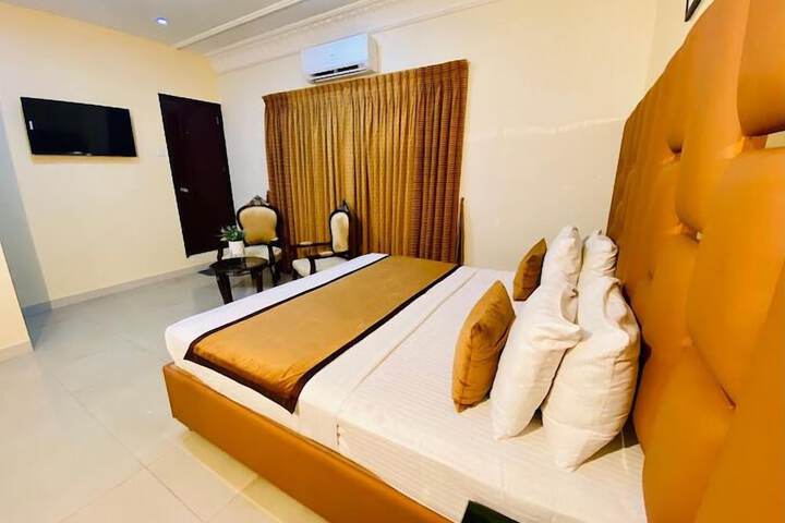 Room 18 of 48