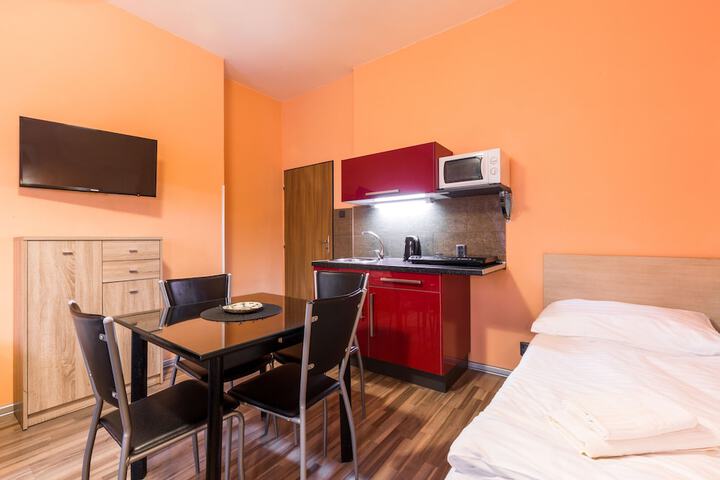 Room 27 of 61
