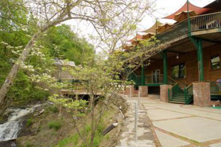 Property Grounds 75 of 77