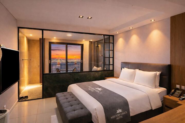 Room 14 of 43