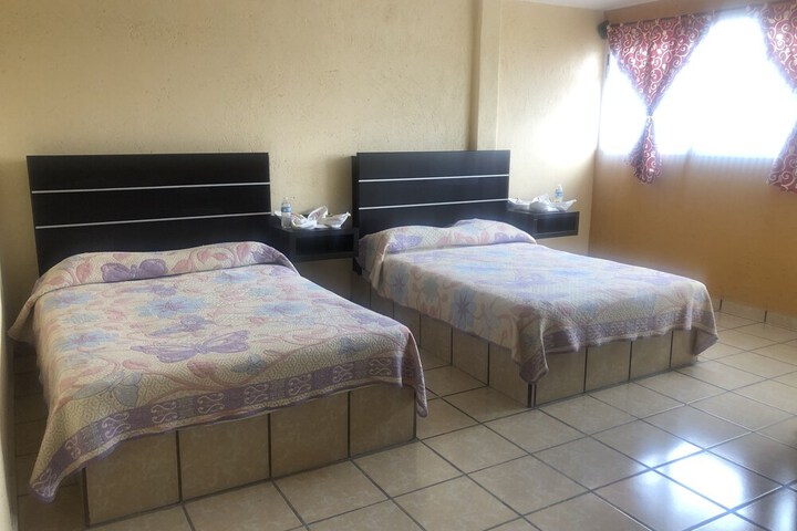 Room 3 of 9