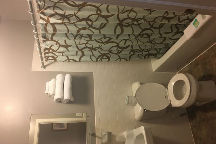 Room 14 of 18
