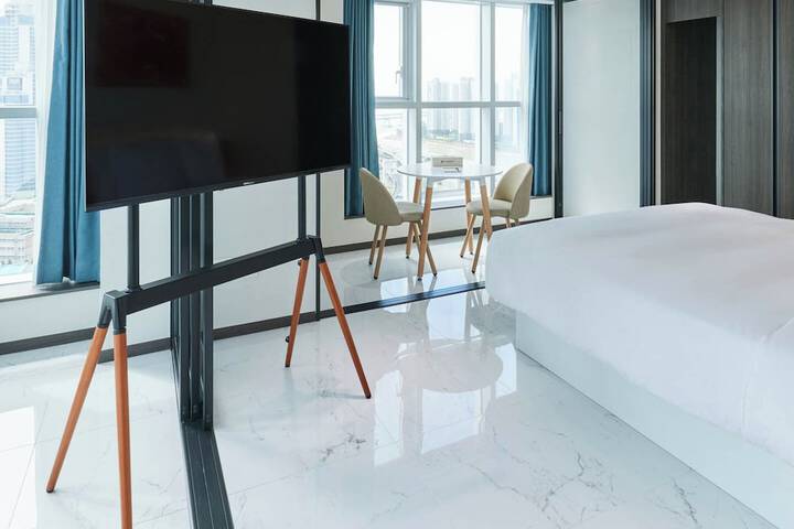 Room 17 of 56