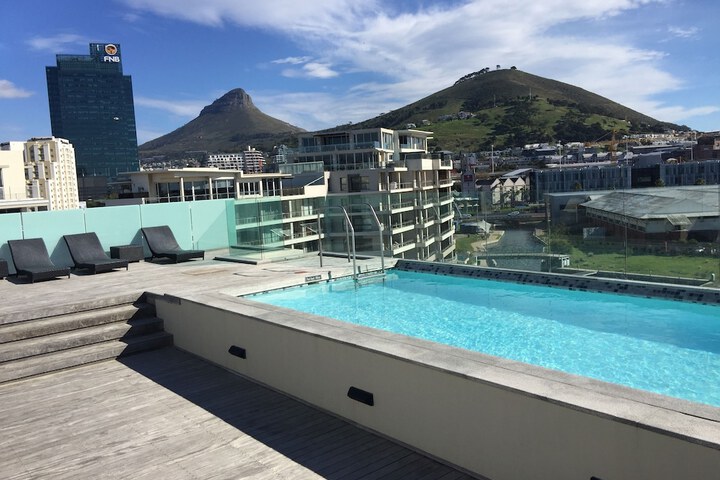 Hotel with Pool